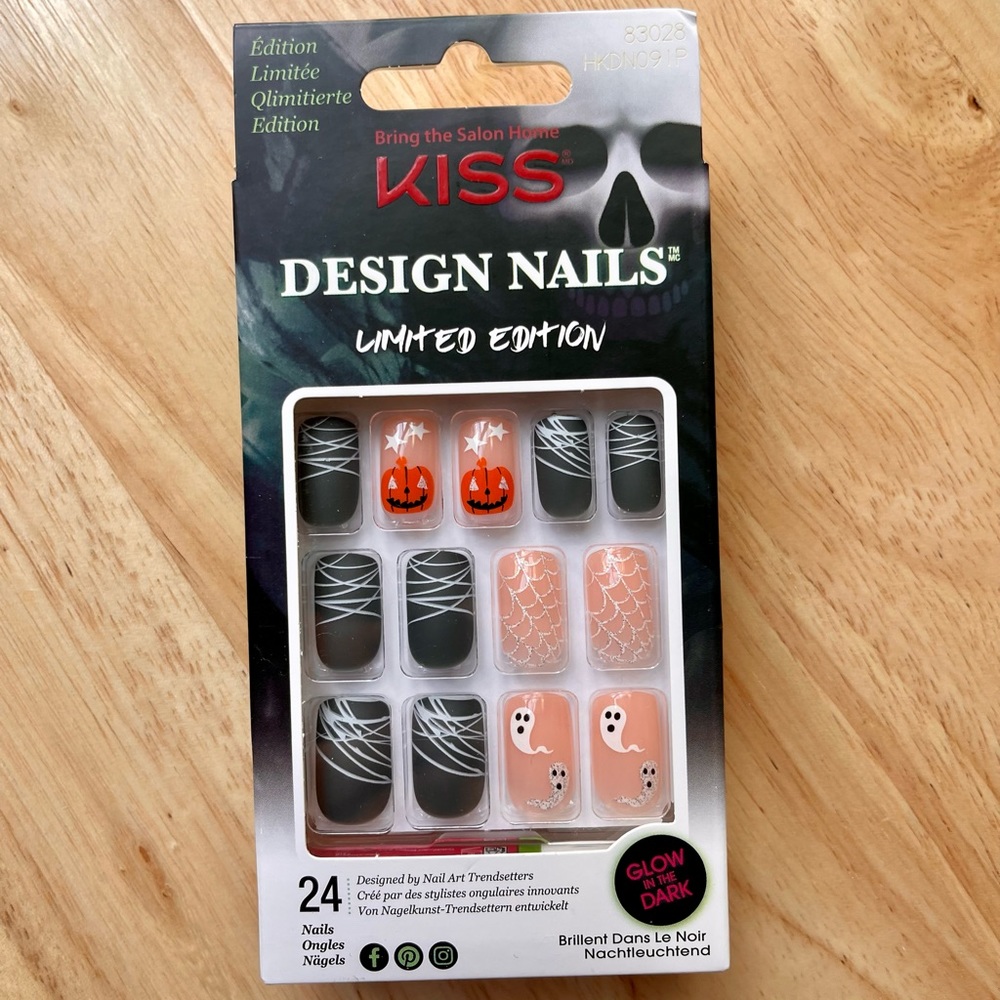 Kiss Halloween Press-On Nails